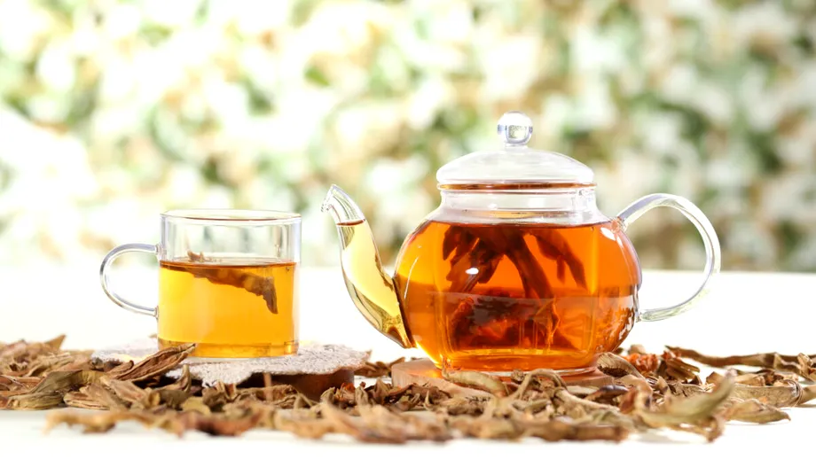 Ceaiul de valeriană – remediul tău natural pentru somn, anxietate și stres