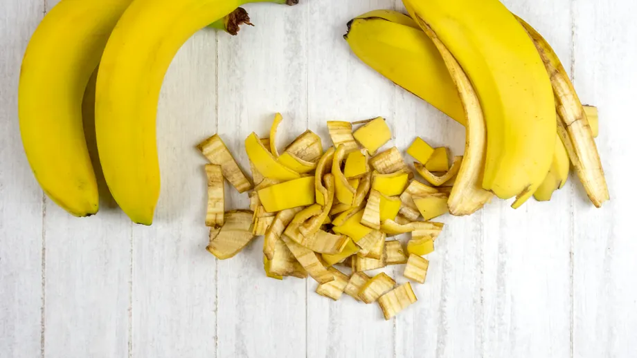 Arunci cojile de la banane? Se pare că este mai bine să le mănânci și pe ele. Iată de ce