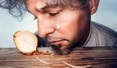 Cum să tai ceapa fără să plângi, folosind un chibrit