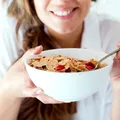 De ce medicul specialist în nutriție pediatrică nu recomandă cerealele procesate cu mult zahăr la micul dejun al adolescenților?