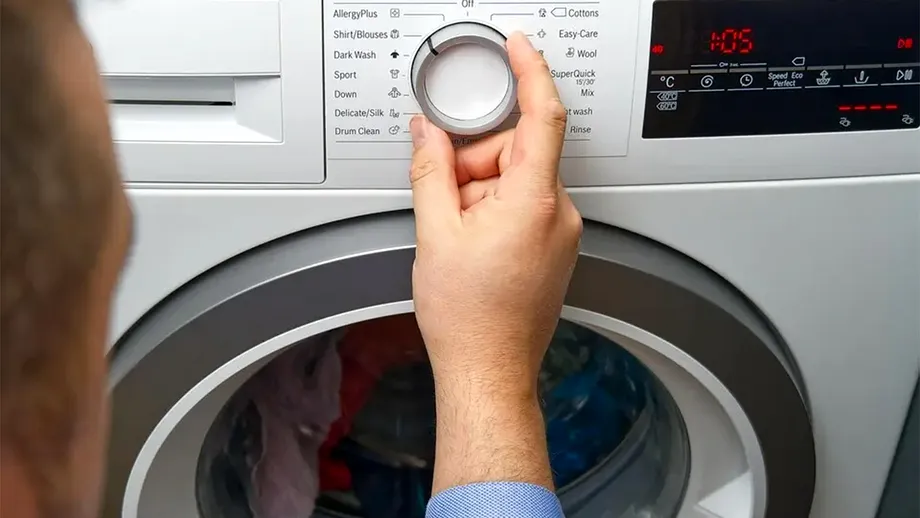 Nici 60°, nici 90°! La ce temperatură trebuie să setezi mașina de spălat, pentru a ucide acarienii și bacteriile