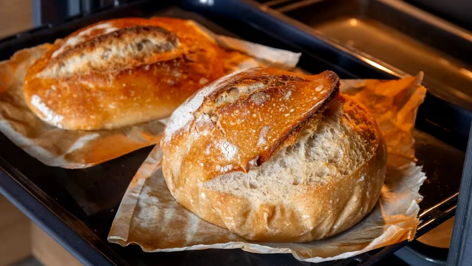 Câtă făină se folosește la o pâine de casă. Cantitățile necesare dacă folosești făină albă sau integrală