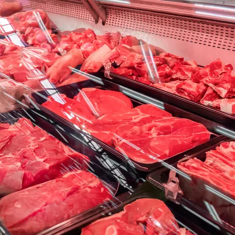 Cele 5 produse din carne pe care măcelarii recomandă să le eviți din supermarket. La ce trebuie să fii atent înainte de cumpărare