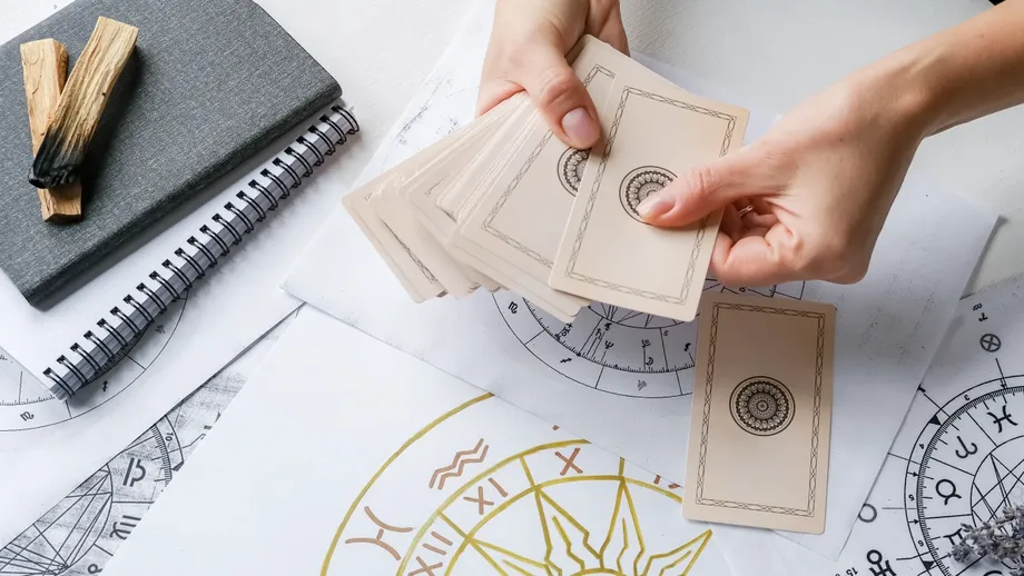 Șase zodii care ar putea da lovitura financiară în următorii trei ani. Astrologii anunță o perioadă de prosperitate și schimbări importante