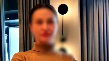 Ea este femeia care și-a făcut un lifting facial la o clinică privată din București și a ajuns în stare gravă la spital. Soțul femeii acuză medicul