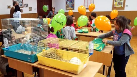 Animăluţele de companie au vizitat şcolile din Bucureşti