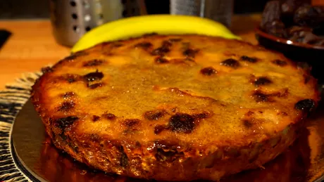 Tartă cu banane și curmale, desertul gata în mai puțin de o oră. Rețeta recomandată de chef Paul Constantin