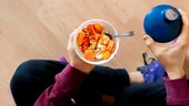 Ce să mănânci după antrenament pentru recuperare musculară mai rapidă. Alimentele recomandate de specialiști