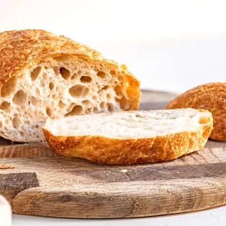 Trucul simplu care păstrează pâinea proaspătă mai mult timp. Ingredientul surprinzător pe care trebuie să-l folosești