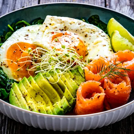 Cum să combini alimentele la micul dejun pentru a-ți îmbunătăți memoria. Ce spun specialiștii despre alimentația creierului