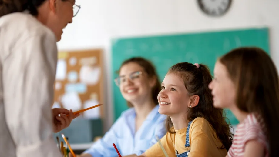 An școlar 2025-2026. Calendar complet cu prima vacanță, toate zilele libere și structura oficială