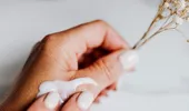 (P) Cum alegi crema de mâini potrivită atunci când vrei o îngrijire inspirată din natură