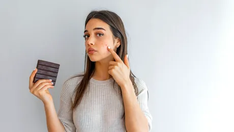 Evită aceste alimente dacă vrei o piele sănătoasă