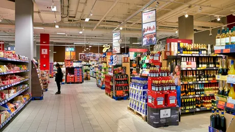 Un hipermarket a anunțat deja programul magazinelor de Crăciun și de Anul Nou, în întreaga țară