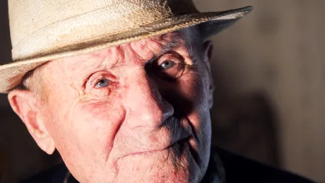 Se dau tichete sociale pentru pensionari. Cum pot beneficia de sprijinul de Crăciun?