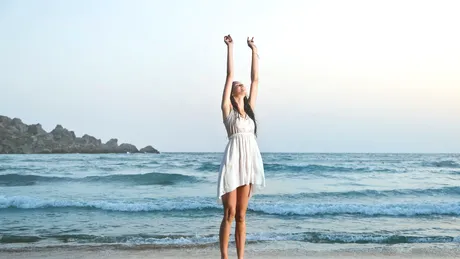 3 modalități simple și sigure cu ajutorul cărora să îl întâlnești pe bărbatul visurilor tale folosind legea atracției