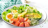 Dieta cu salată te ajută să slăbeşti rapid. Cum prepari salate gustoase cu puține calorii