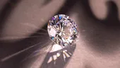 Diamantele create în laborator, noul fenomen al pieței: ce le diferențiază de cele naturale