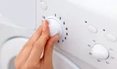 Butonul secret de la mașina de spălat pe care trebuie să-l ții apăsat timp de 3 secunde. Această funcție nu e folosită des!