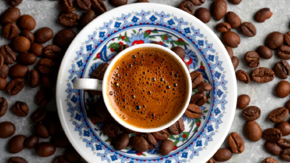 Cafeaua decofeinizată și procesul prin care este obținută