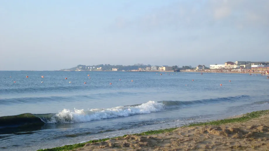 Litoralul românesc vine cu surprize mari pentru turiști. Vacanțe last minute într-o stațiune de la malul mării / VIDEO