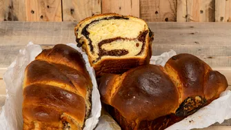 Cozonacii comandați online pot fi periculoși! ANSVSA trage un semnal de alarmă și face controale în perioada Paștelui