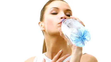 Un pahar cu apa sau o sperietura zdravana NU te scapa de sughit