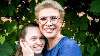 Fiica lui Teo Trandafir a crescut și și-a luat viața în propriile mâini. De ce apare atât de rar în public Maia