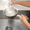 Cum desfunzi rapid chiuveta fără bicarbonat și oțet. Metoda simplă care chiar funcționează! O poți pune în practică