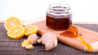 Elixir pentru sănătate: Amestec din ghimbir, lămâie și miere