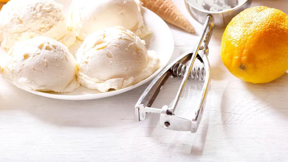 Înghețată de casă din lămâi, rețetă ușoară
