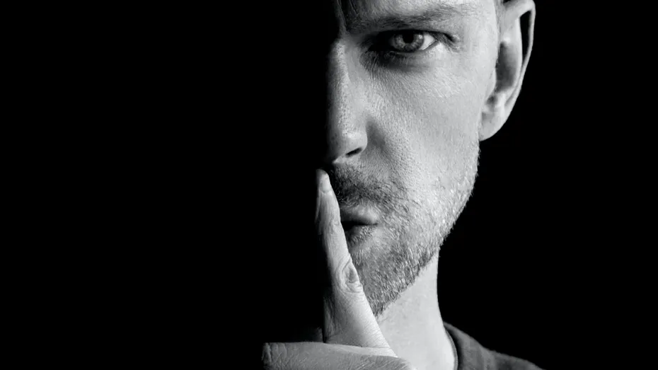 Personalitatea narcisică: cum ne purtăm cu ea