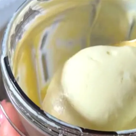 Cum să faci maioneză sănătoasă dintr-un singur ingredient