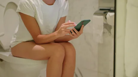 Urinări frecvente noaptea: 3 motive pentru care mergi des la toaletă