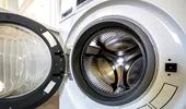 Truc simplu pentru o mașină de spălat curată. Soluțiile naturale care elimină mucegaiul și mirosurile neplăcute
