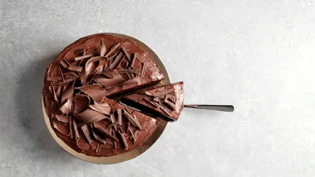 Pasca cu ciocolată. Desertul care cucerește masa de Paște