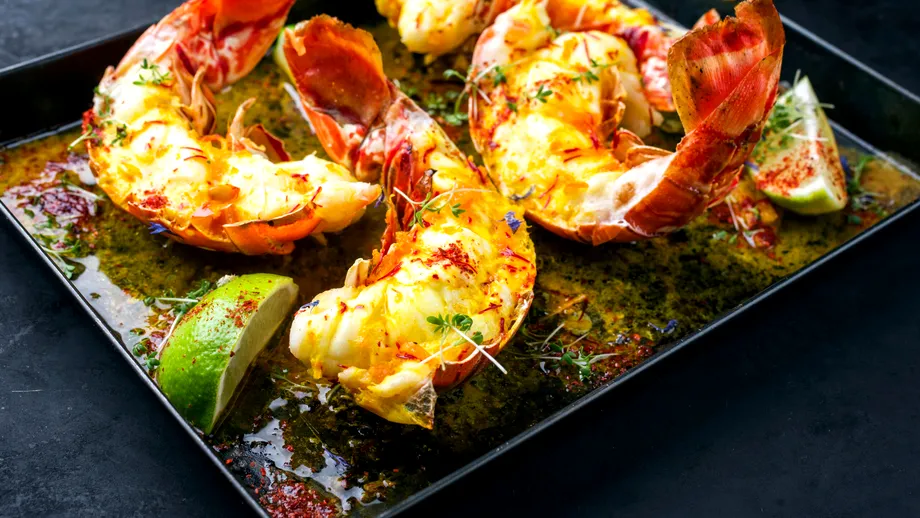 Condimentul pe care TREBUIE să îl adaugi de azi în mâncărurile tale. Are efect antioxidant și antiinflamator