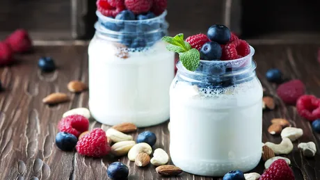 Singurul iaurt care ajută la scăderea colesterolului ridicat! Îl poți consuma în fiecare zi și are efect instant