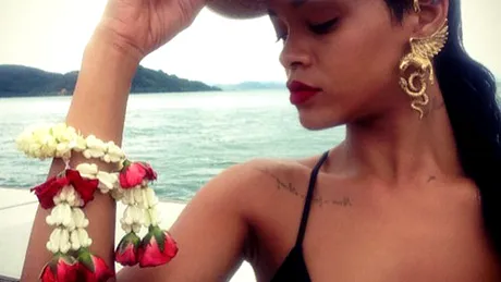 Rihanna face publice fotografii din excursia petrecută în Tailanda