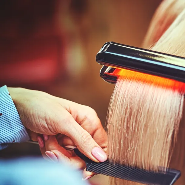 Cum sa îți îndrepți părul fără placă. Metoda fără căldură și fără să-ți distrugi podoaba capirală