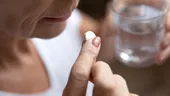 Vitamina D ieftină ar putea „tăia” riscul de Alzheimer: ce arată ultimele cercetări