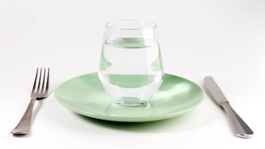 Cât slăbești dacă ții post negru și care sunt persoanele care nu au voie să-l țină. Se pot îmbolnăvi!