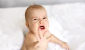 5 motive pentru care copilul se poate trezi plângând