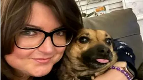 Povestea impresionantă a femeii care a fost SALVATĂ de la moarte de cățelușa ei. „A mirosit cancerul la sân”