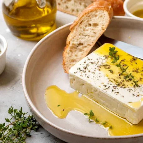 Cea mai bună brânză pentru slăbit. O poți mânca zilnic și topești grăsimea de pe abdomen