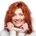 (P) Cinci semne discrete că țesutul de susținere a dinților este deja afectat