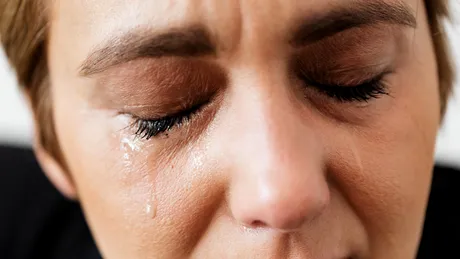 Ochi înlăcrimați: cauze și cum să îi tratezi