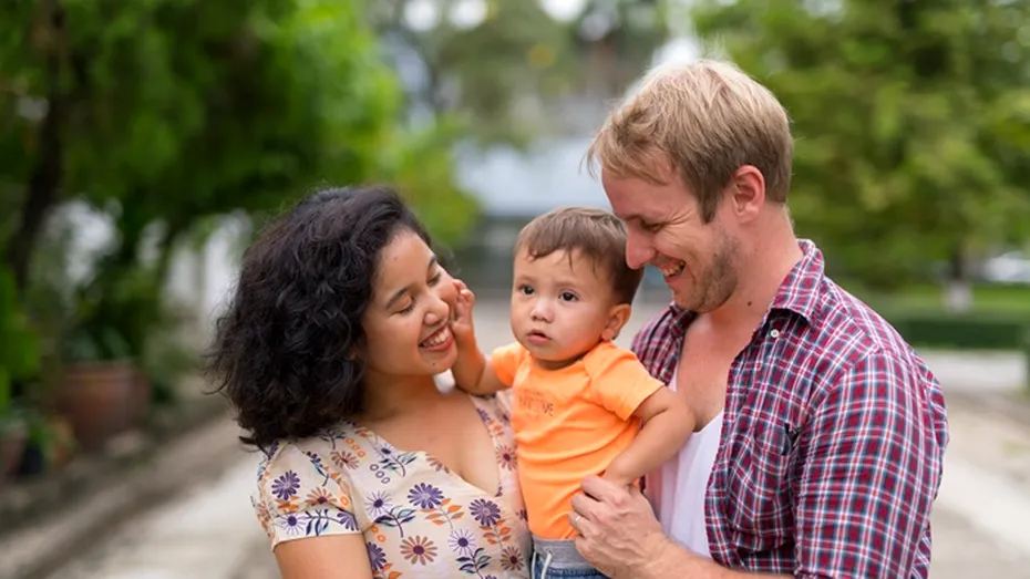 Mitul copilului unic la părinți. Cum realitatea contrazice stereotipurile despre acești copii