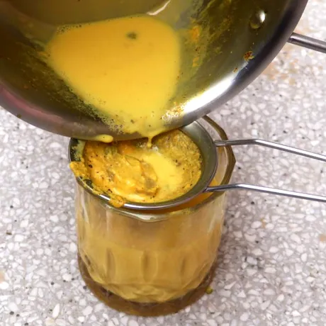 Condimentul care ar putea rivaliza medicamentele pentru indigestie. Acționează la fel ca Omeprazol