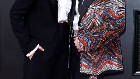 Săruturi indecente pe covorul roșu, la Premiile Grammy 2022